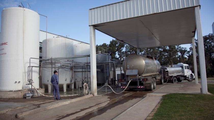 Basterra se reunió con APyMEL y destacaron el crecimiento del 29 por ciento en las exportaciones del sector