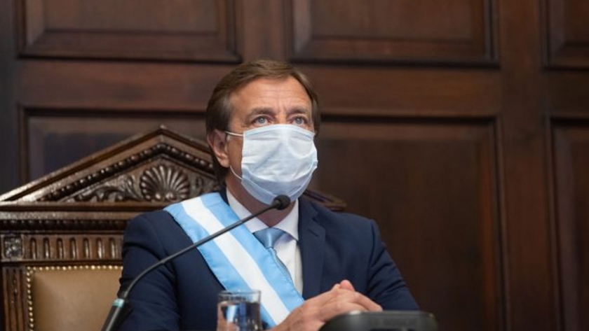 Rodolfo Suárez presentó el proyecto de ley para reformar la Constitución