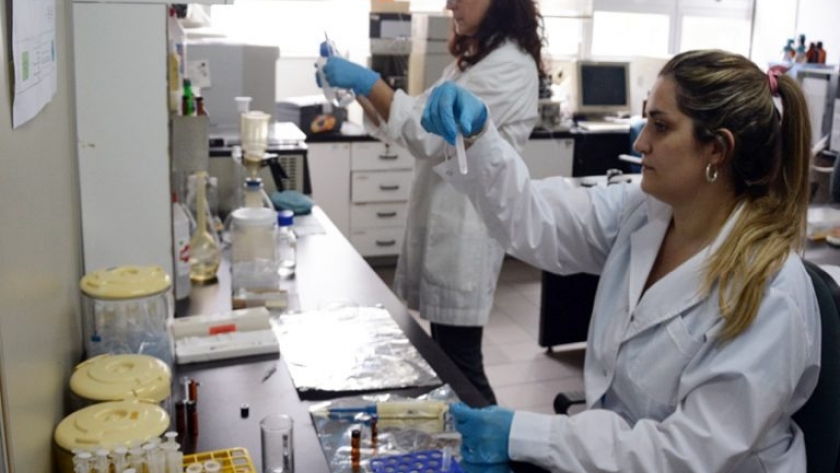 El INIDEP recibe del Ministerio de Ciencia, dos equipos de avanzada para el programa Química Marina y Marea Roja