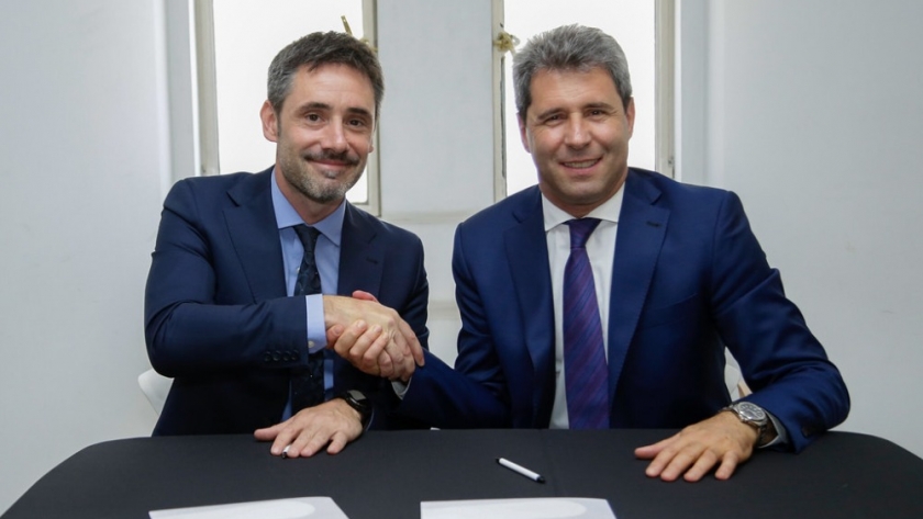 Uñac firmó convenios con el Consejo Federal de Inversiones