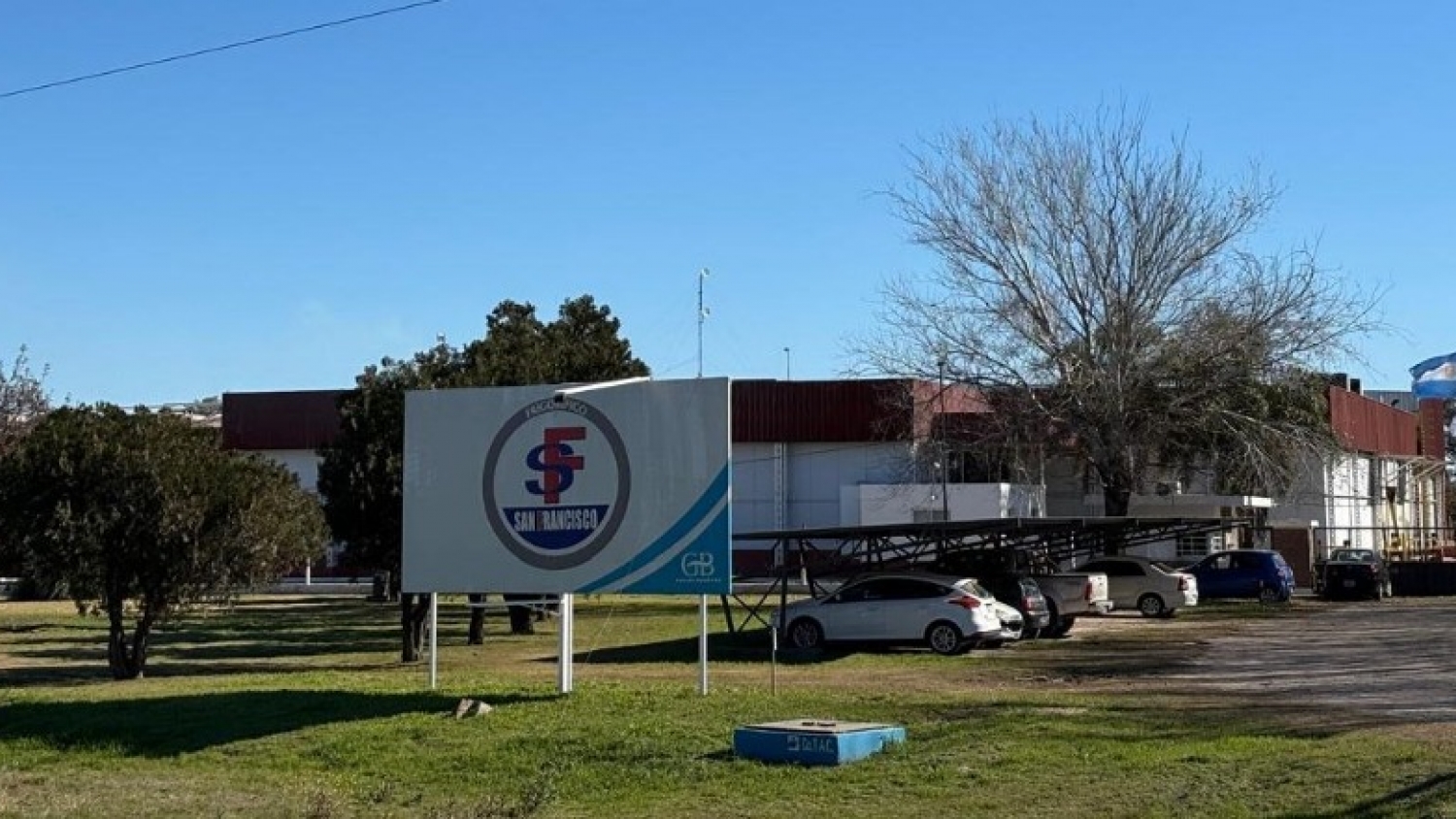 La venta de medias reses pierde terreno: un frigorífico cordobés prepara su salto hacia los cortes envasados