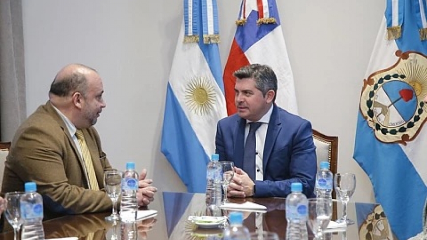 El gobernador Orrego recibió al Cónsul General de Chile en Mendoza