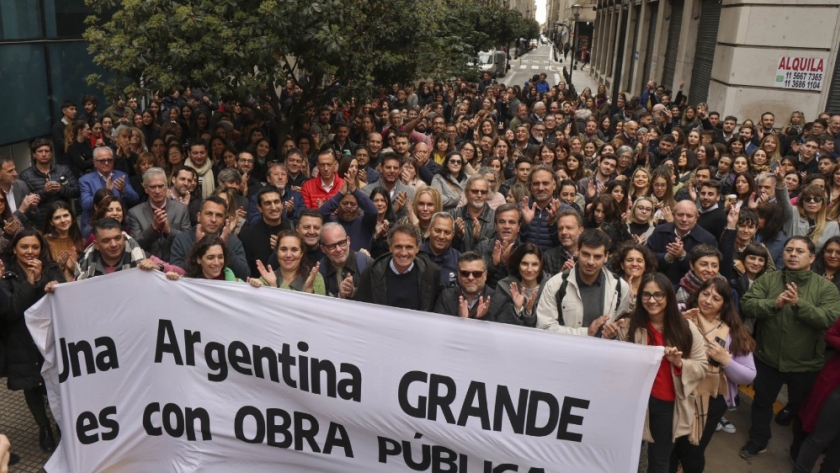 Katopodis realizó la primera asamblea con trabajadores administrativos del Ministerio de Obras Públicas