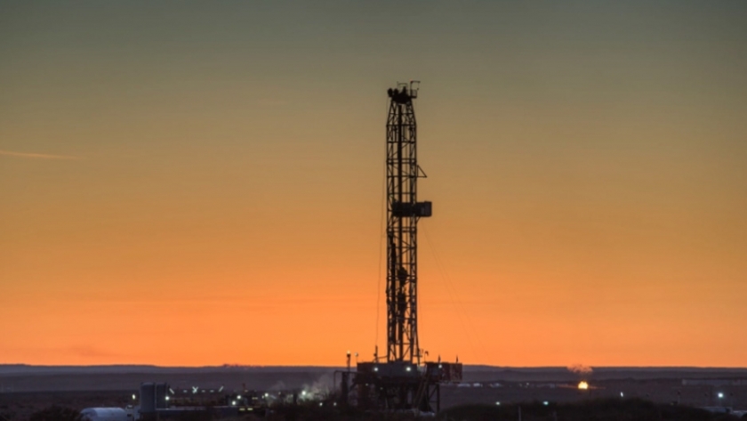 Comenzaron las reuniones con sindicatos y pymes para lanzar un plan de reactivación del sector hidrocarburífero