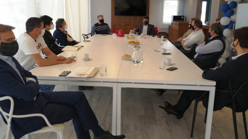 Puerto Madryn: Aguilar presidió reunión con la Cámara Argentina Patagónica de Industrias Pesqueras