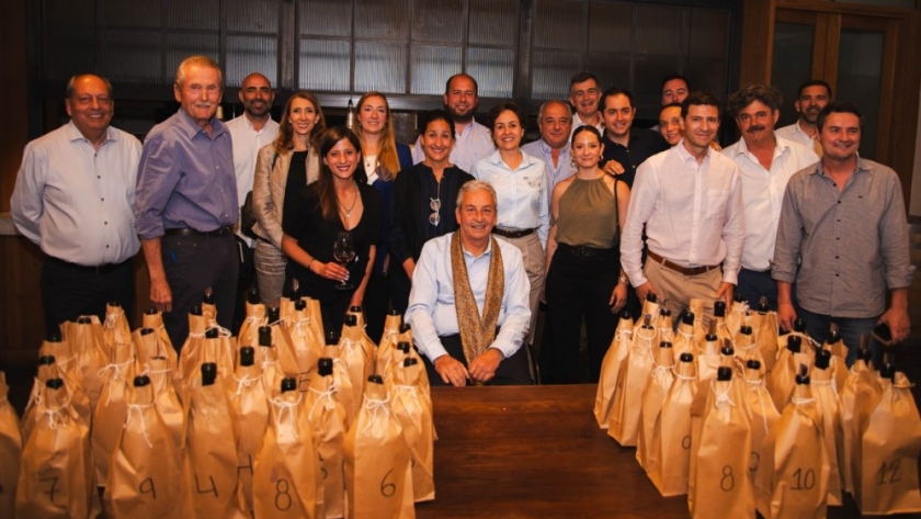 Presentan sus nuevas cosechas y vinos distritales