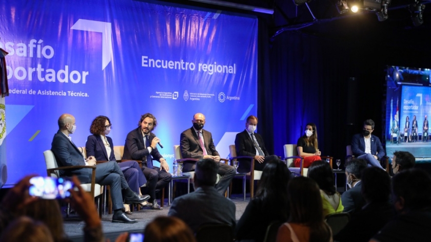 Cafiero en Santa Fe: “Confiamos en las empresas que se desarrollan y exportan porque elevan el desempeño de la producción nacional”