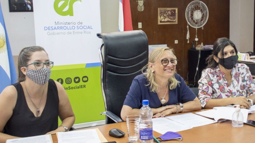 Provincia, Nación y gobiernos locales fortalecen el trabajo de las organizaciones con Argentina Construye Solidaria