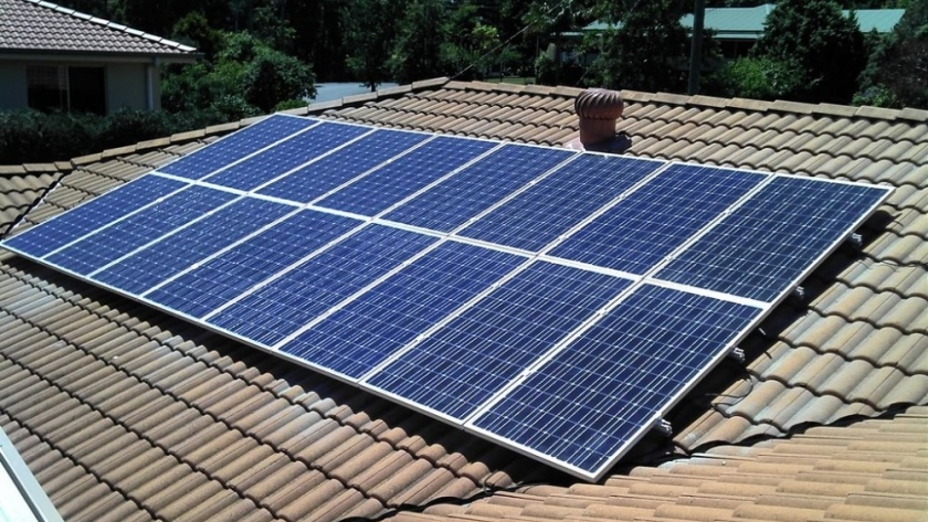 La inversión inicial impide que crezca la generación de energía solar en domicilios particulares