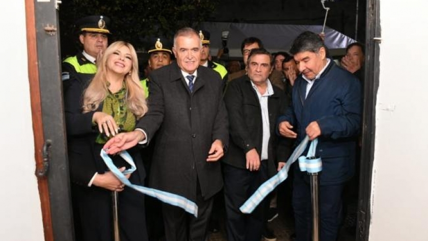 Jaldo inauguró dos dependencias policiales en Lules