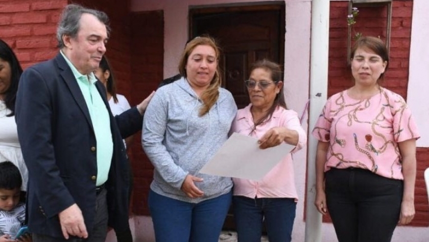 Familias del departamento Robles cumplen el sueño de la casa propia