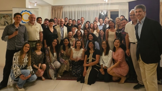En el marco del inicio de su gira por Asia, la Canciller Mondino mantuvo un encuentro con la comunidad argentina residente en Malasia