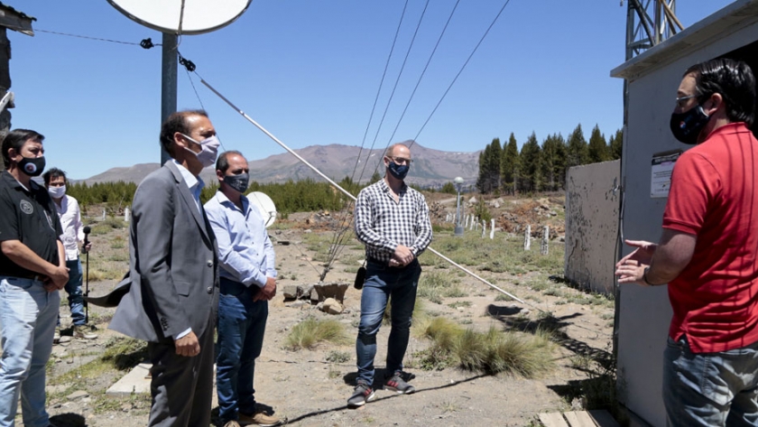 Gutiérrez puso en marcha el monitoreo en tiempo real del volcán Copahue