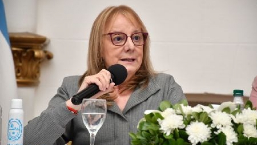 Alicia: “Santa Cruz tiene que avanzar en ciencia y tecnología, es el futuro”