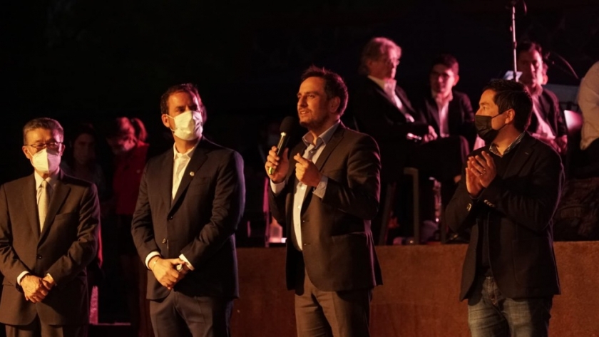 Cabandié participó de una nueva edición de la Fiesta Nacional de la Flor en Escobar
