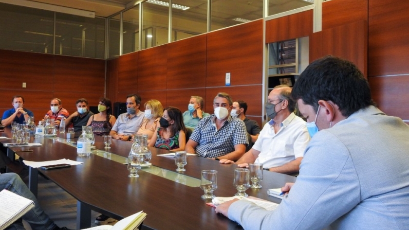 Producción mantuvo un encuentro con el sector pasero y la Cámara de Comercio Exterior