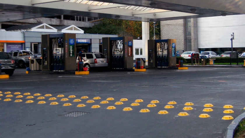 Detallan las características con las que deben contar las Estaciones de Servicio que se ubiquen sobre la red vial