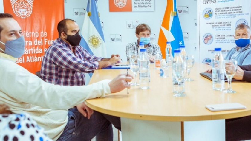 El Gobernador Gustavo Melella recibió a Directivos de YPF