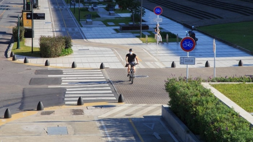 Pedaleando BA: diez recorridos autoguiados para descubrir la Ciudad en bicicleta