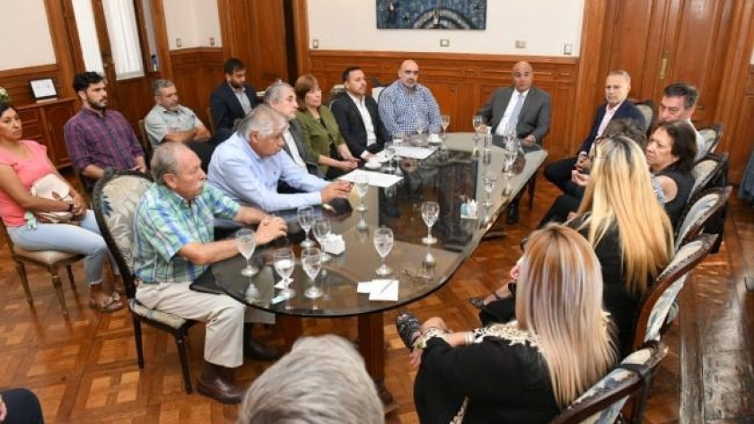 Manzur y referentes de la Capital gestionan beneficios para los tucumanos