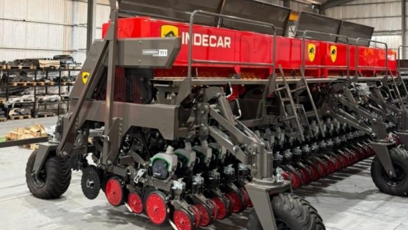 Indecar lanza su primera sembradora de maní en ExpoAgro 2026