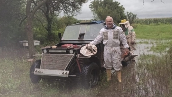Del tambo a la miel: cuatro décadas dedicadas a las abejas