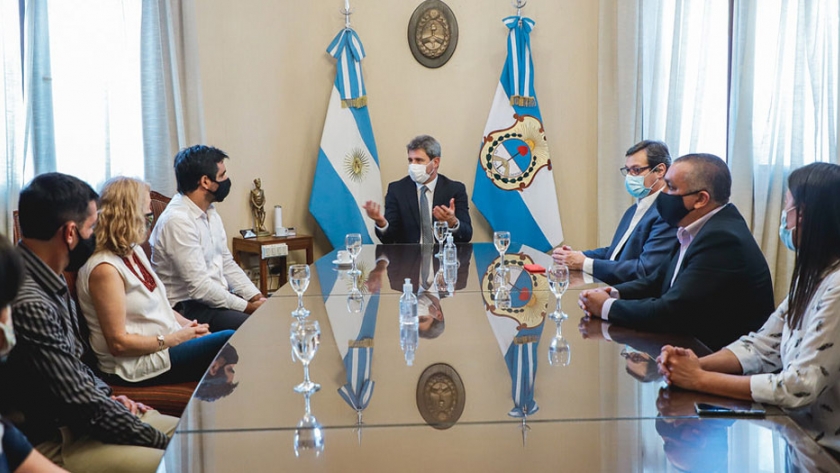 La Provincia firmó convenio de cooperación con el Instituto Nacional de la Semilla