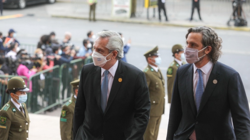 El Presidente llegó al Congreso Nacional de Chile para participar de la ceremonia de traspaso de mando a Gabriel Boric Font
