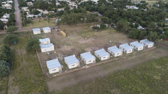 Obras Públicas recorrió grado de avance de obras de viviendas en Anguil