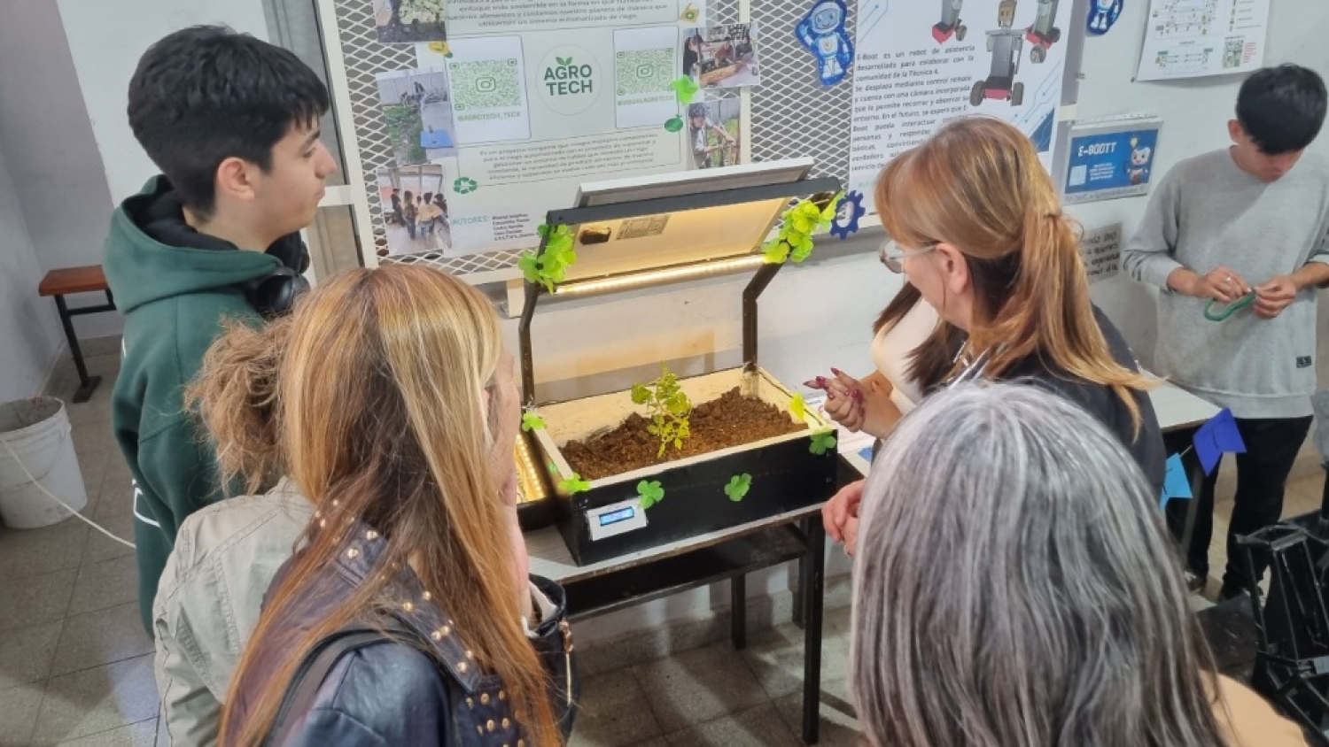 Rojas celebró la 4° Muestra Internacional de Ingeniería, Tecnología y Robótica