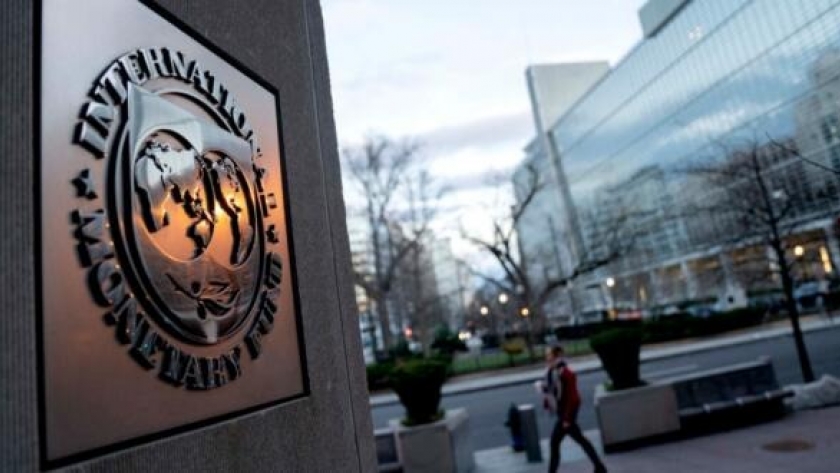 La Argentina busca un alivio en su relación con el FMI para superar la crisis de reservas