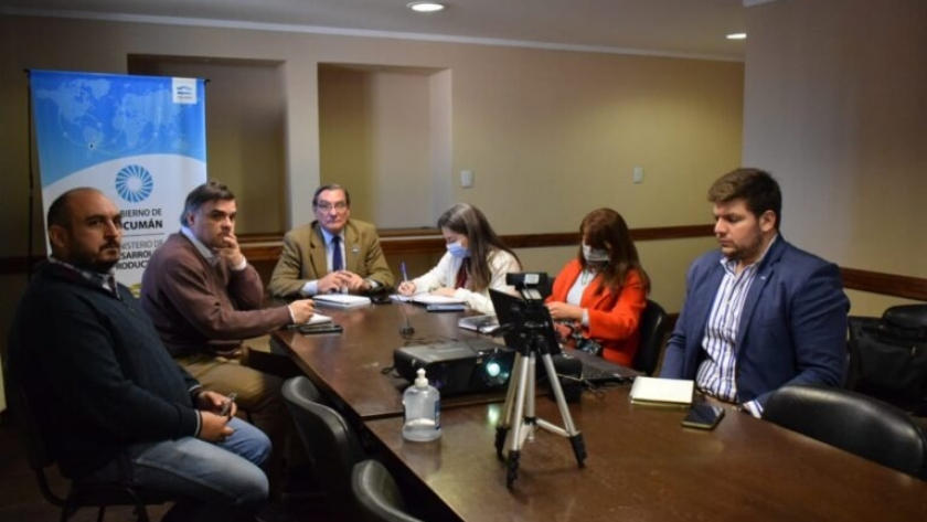 Reunión para la realización de obras hídricas en Dique El Tala