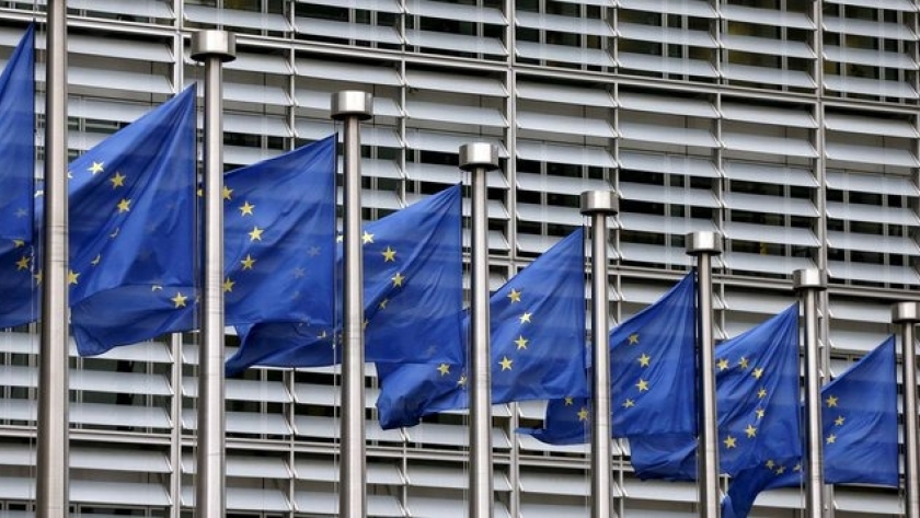 La UE pide que se replanteen las normas sobre OMG para cultivos modificados genéticamente