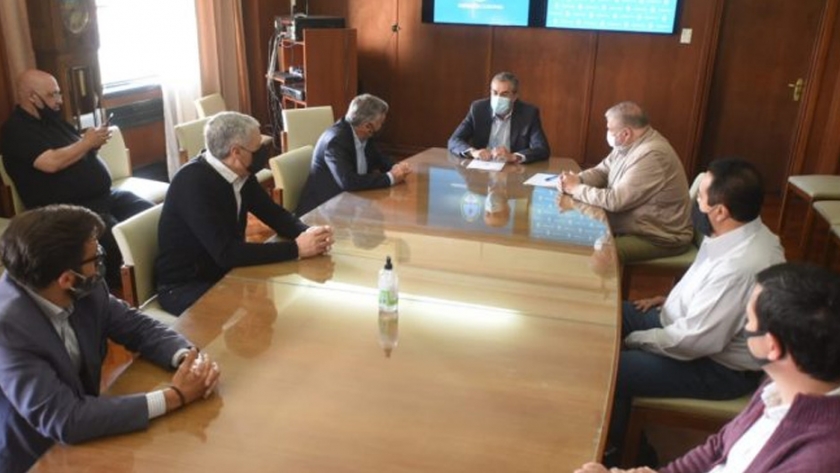 Reinventa: cerca de 2.000 mendocinos están en condiciones de comenzar con las actividades de cosecha y acarreo