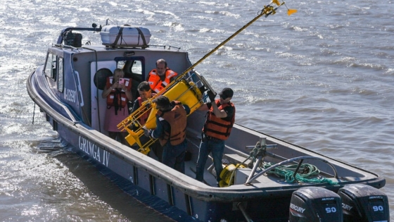 El Puerto de Bahía Blanca instaló la tercera boya de monitoreo ambiental