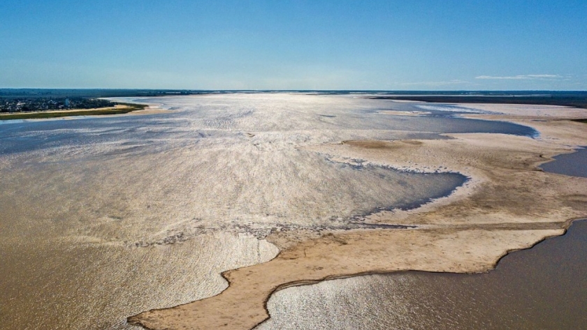 Prorrogan medidas precautorias ante la bajante del río Paraná para preservar el recurso ictícola