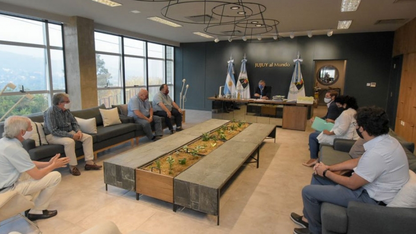 Proyectan acciones coordinadas para fortalecer el sector productivo tabacalero