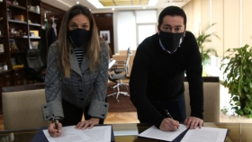 Malena Galmarini y Leonardo Nardini firmaron un convenio de "Agua + Trabajo" para Malvinas Argentinas