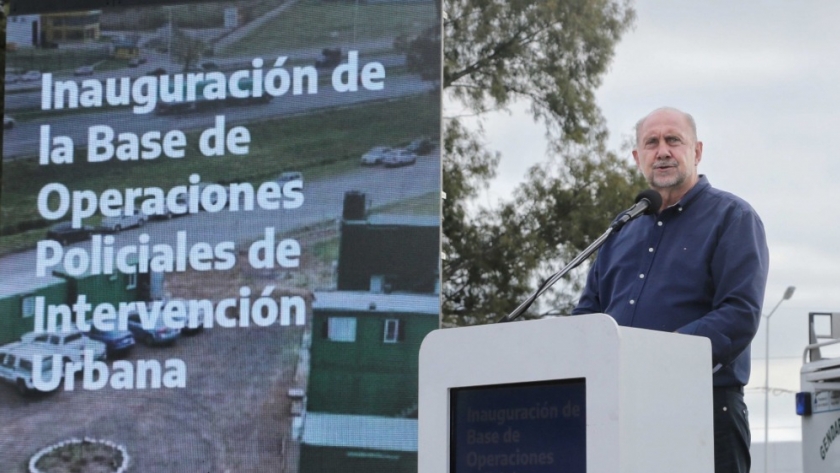 Perotti participó de la inauguración de la base de operaciones policiales de intervención urbana en Rosario