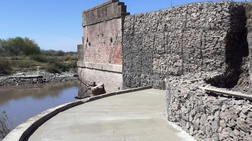 Etapa final de los trabajos de la defensa de la cabecera de los puentes carreteros de Rosario del Tala