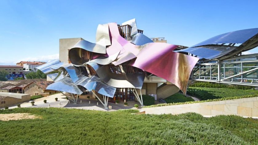 Hotel Marqués de Riscal: tradición vitivinícola española, vanguardismo y tecnología