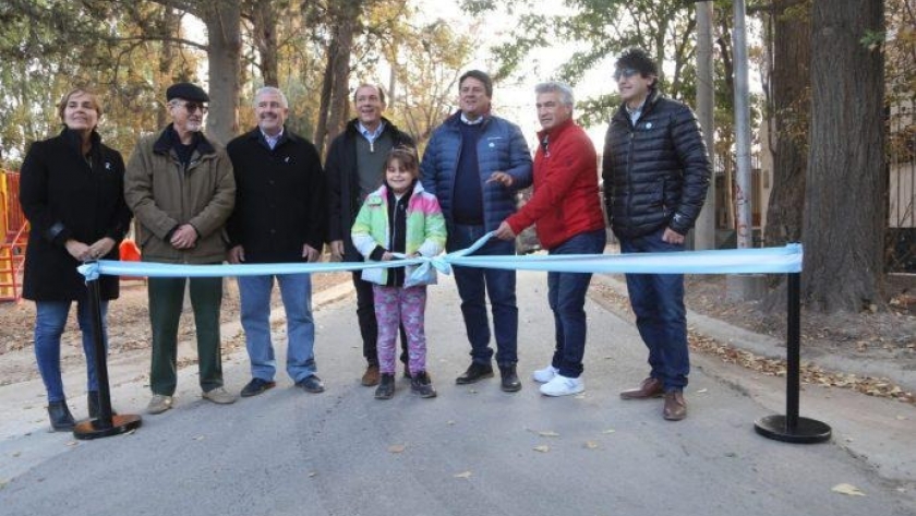 Se inauguró el asfalto en el sector Barreneche en Neuquén