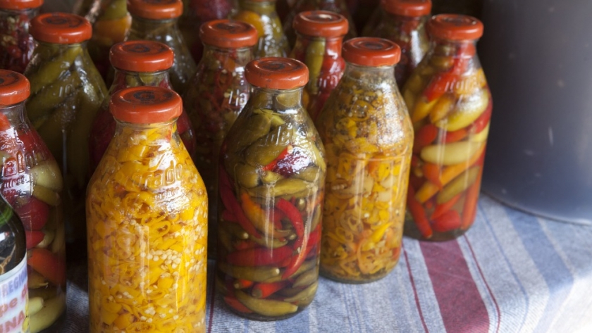 Evalúan incluir alimentos elaborados de la Agricultura Familiar en el Código Alimentario