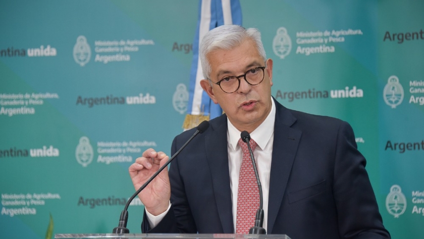 Anuncio y medidas del ministro de Agricultura, Ganadería y Pesca de la Nación Julián Domínguez