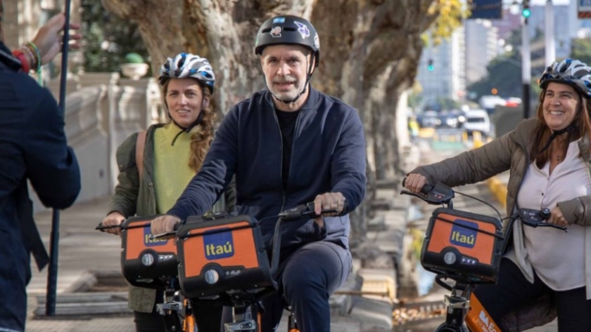 Rodríguez Larreta recorrió el primer tramo habilitado de la Calle Compartida Libertador