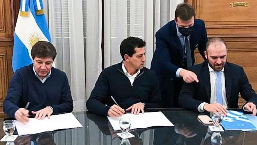 El Gobernador Melella firmó con Nación el contrato para el financiamiento del Fideicomiso para el Desarrollo Austral
