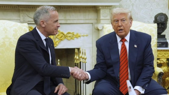 Nuevo golpe al comercio global: Wall Street cae tras aranceles del 35% de Trump a Canadá