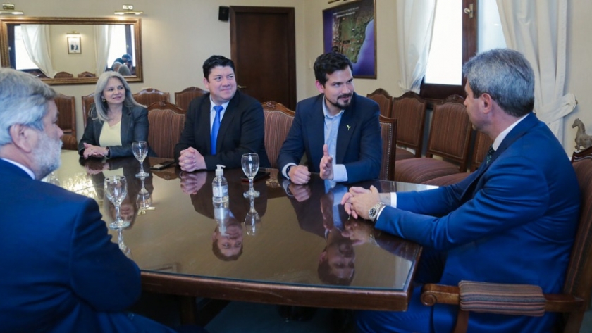 Sergio Uñac recibió a autoridades consulares de la República de Chile
