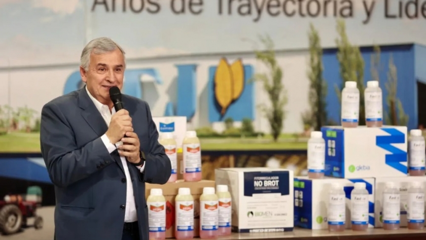 El Gobernador Morales entregó asistencia a más de 400 pequeños productores tabacaleros de la provincia