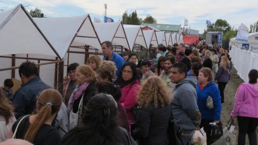 Encuestan a Agricultores Familiares de Santa Cruz